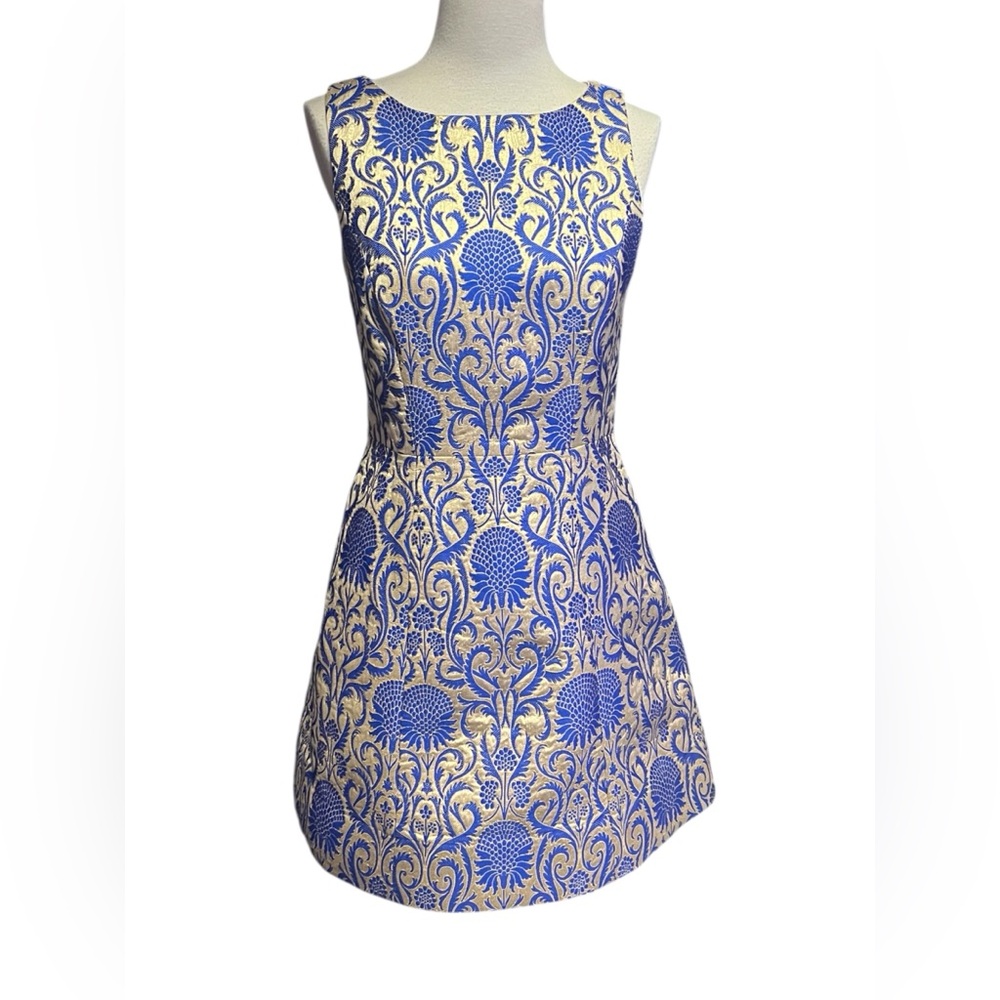 Alice + Olivia 'Carrie' floral jacquard sheath dress, sleeveless size 4 - Picture 2 of 11